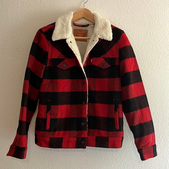 Levi’s Sherpa Jacket - Picture 1 of 6